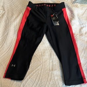 Under Armour heat gear gear women size L Capri NWT